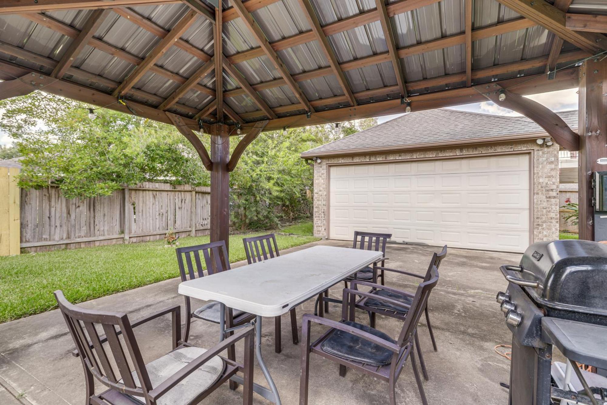 Elegant Houston Home With Gazebo And Game Room! Exteriér fotografie